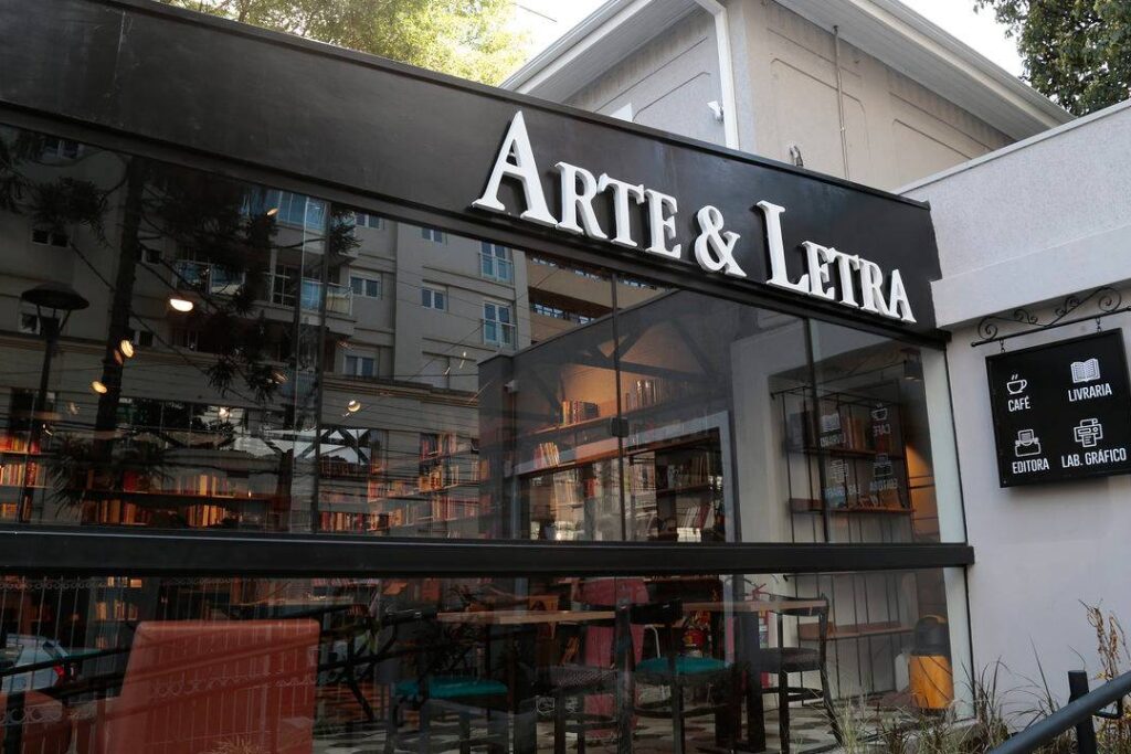 https://breakfastweekend.com.br/wp-content/uploads/2025/08/Arte_e_letra_Curitiba-1024x683.jpg